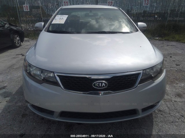 Photo 5 VIN: KNAFU4A29D5647136 - KIA FORTE 