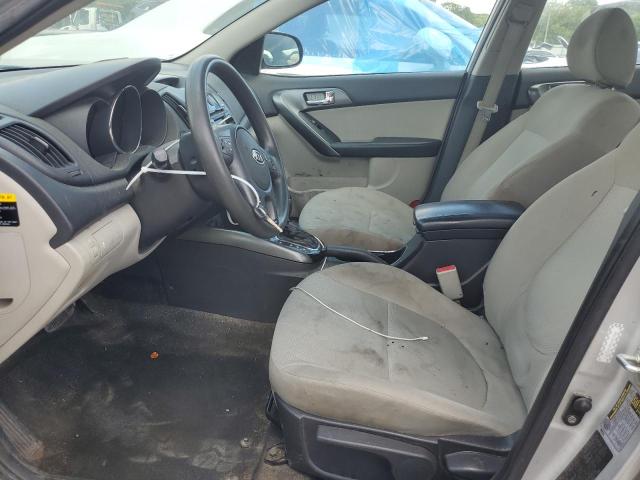 Photo 6 VIN: KNAFU4A29D5686132 - KIA FORTE 