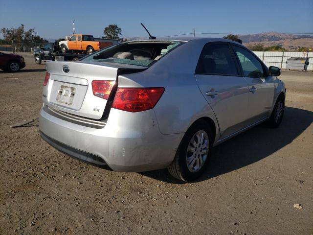 Photo 3 VIN: KNAFU4A29D5687782 - KIA FORTE EX 