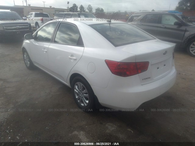 Photo 2 VIN: KNAFU4A29D5696370 - KIA FORTE 