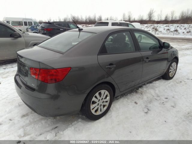 Photo 3 VIN: KNAFU4A29D5708811 - KIA FORTE 