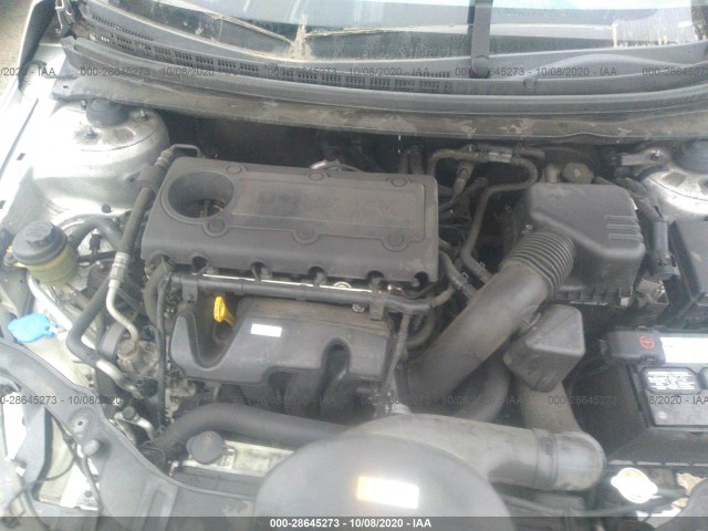 Photo 9 VIN: KNAFU4A29D5725172 - KIA FORTE 