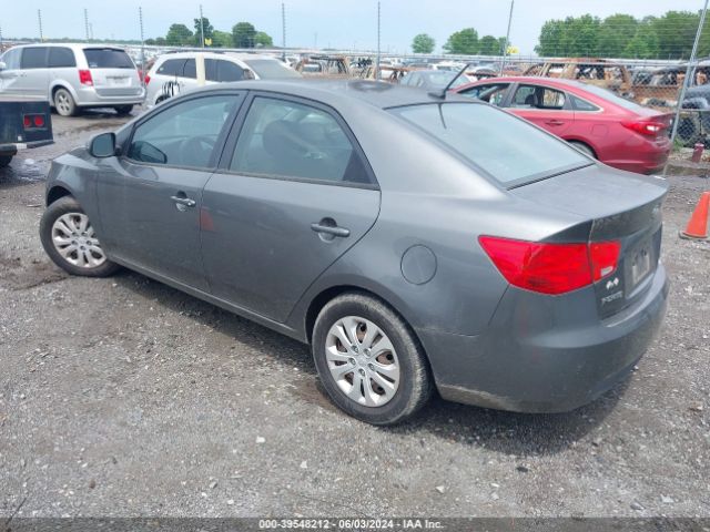 Photo 2 VIN: KNAFU4A29D5726175 - KIA FORTE 