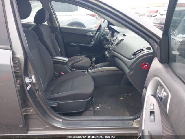 Photo 4 VIN: KNAFU4A29D5726175 - KIA FORTE 