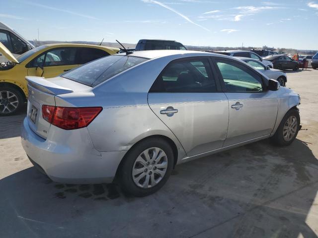 Photo 2 VIN: KNAFU4A29D5732946 - KIA FORTE 