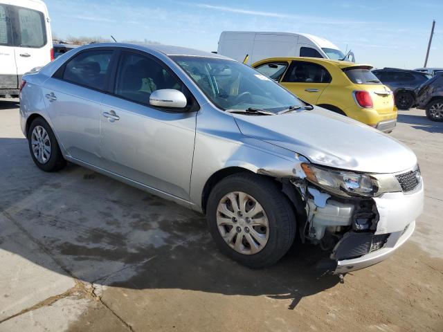 Photo 3 VIN: KNAFU4A29D5732946 - KIA FORTE 