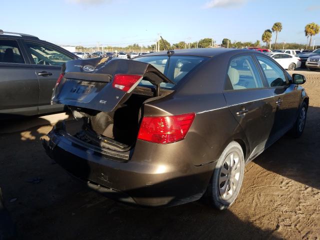 Photo 3 VIN: KNAFU4A29D5736267 - KIA FORTE 