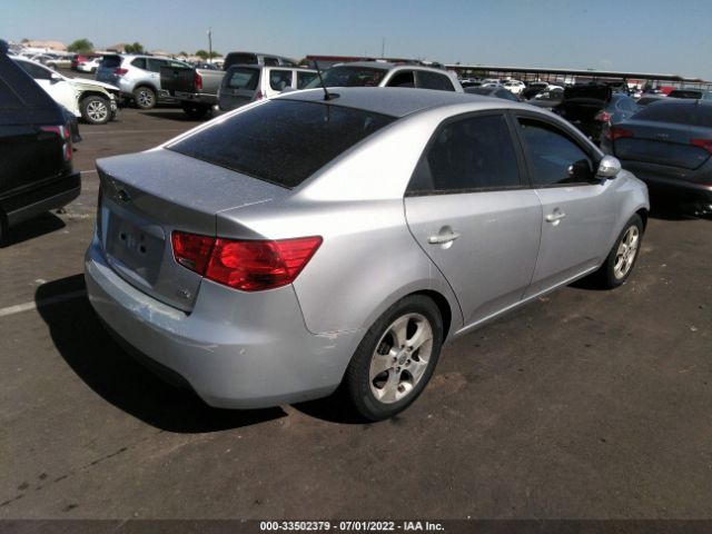 Photo 3 VIN: KNAFU4A2XA5295812 - KIA FORTE 