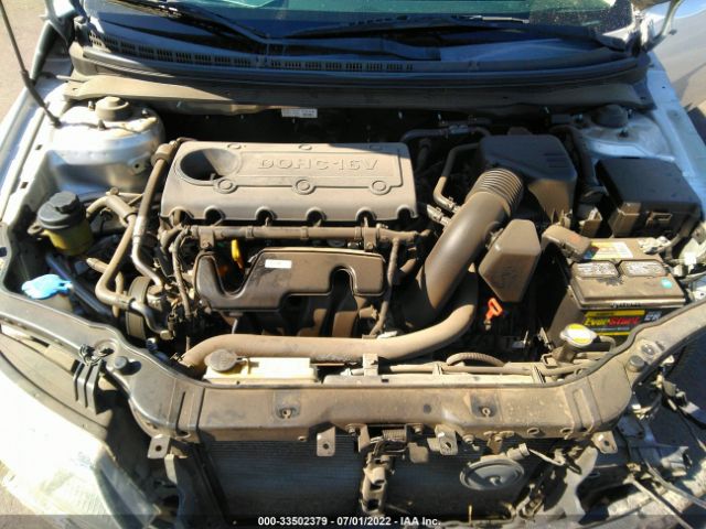 Photo 9 VIN: KNAFU4A2XA5295812 - KIA FORTE 