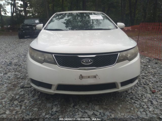 Photo 5 VIN: KNAFU4A2XA5849592 - KIA FORTE 