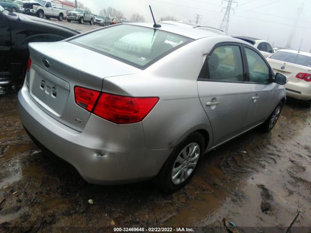 Photo 3 VIN: KNAFU4A2XA5880518 - KIA FORTE 