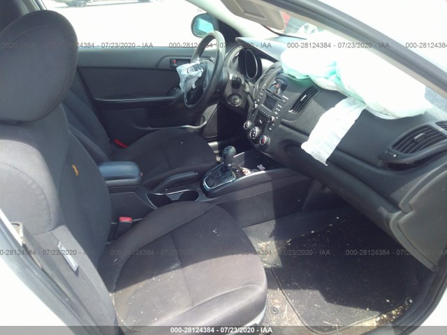 Photo 4 VIN: KNAFU4A2XB5462140 - KIA FORTE 