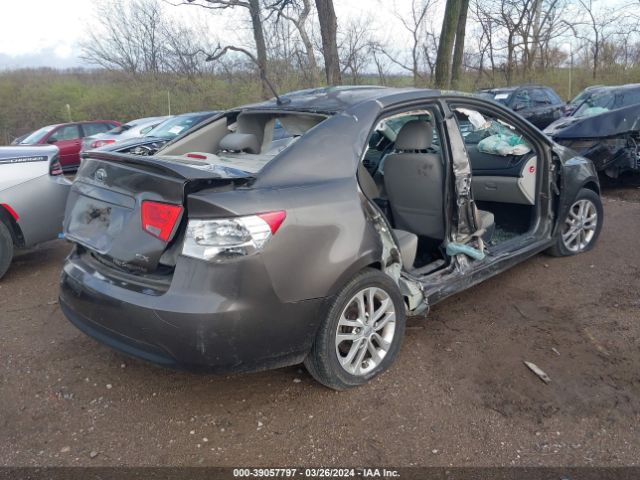 Photo 3 VIN: KNAFU4A2XC5477755 - KIA FORTE 