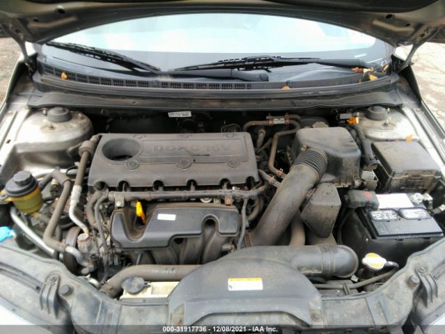 Photo 9 VIN: KNAFU4A2XC5498735 - KIA FORTE 