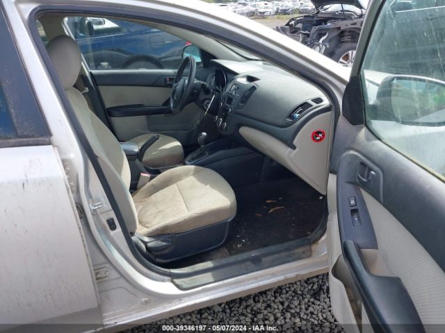 Photo 4 VIN: KNAFU4A2XC5585647 - KIA FORTE 