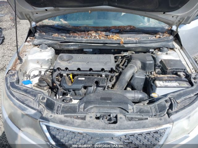 Photo 9 VIN: KNAFU4A2XC5585647 - KIA FORTE 