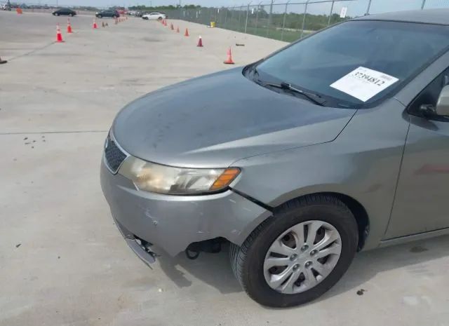 Photo 5 VIN: KNAFU4A2XC5635365 - KIA FORTE 