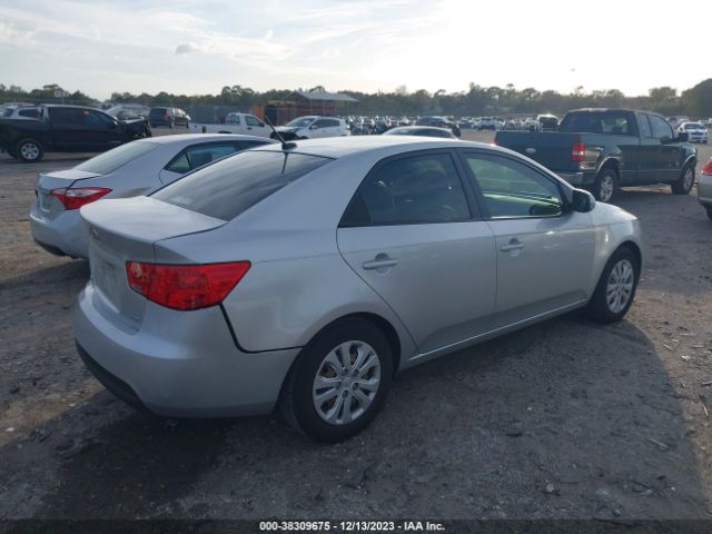 Photo 3 VIN: KNAFU4A2XC5637522 - KIA FORTE 