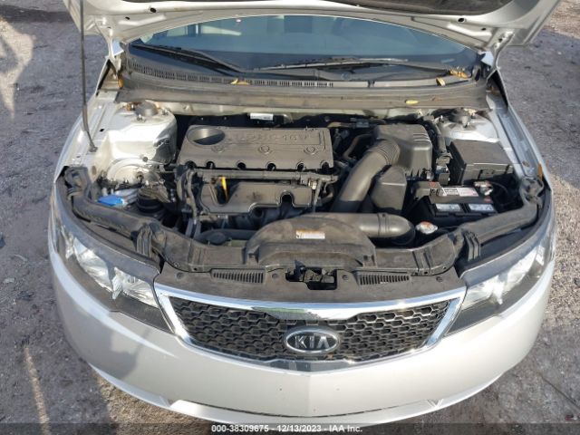 Photo 9 VIN: KNAFU4A2XC5637522 - KIA FORTE 