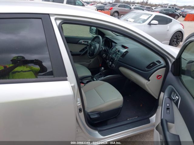 Photo 4 VIN: KNAFU4A2XD5654029 - KIA FORTE 