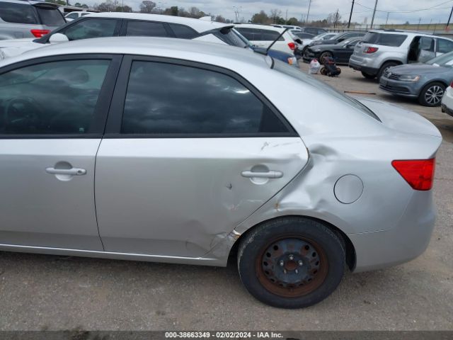 Photo 5 VIN: KNAFU4A2XD5654029 - KIA FORTE 