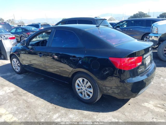 Photo 2 VIN: KNAFU4A2XD5655407 - KIA FORTE 