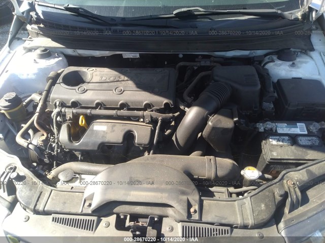 Photo 9 VIN: KNAFU4A2XD5724600 - KIA FORTE 