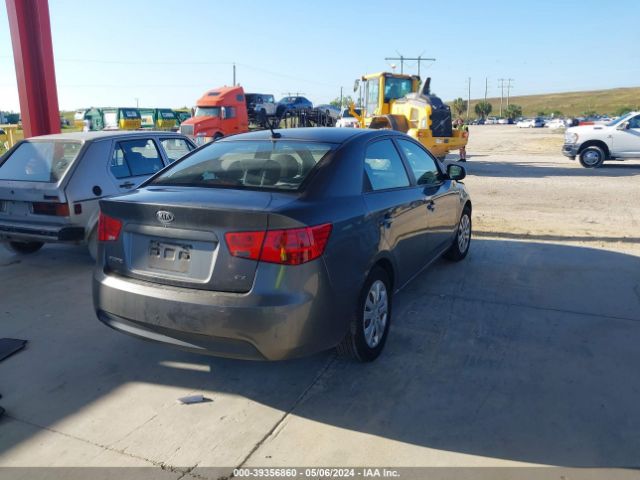 Photo 3 VIN: KNAFU4A2XD5736195 - KIA FORTE 