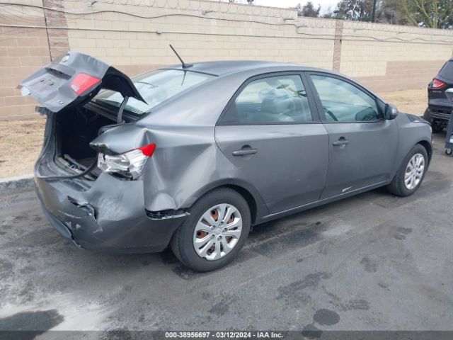 Photo 3 VIN: KNAFU4A2XD5736827 - KIA FORTE 