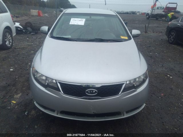 Photo 5 VIN: KNAFU4A2XD5738982 - KIA FORTE 