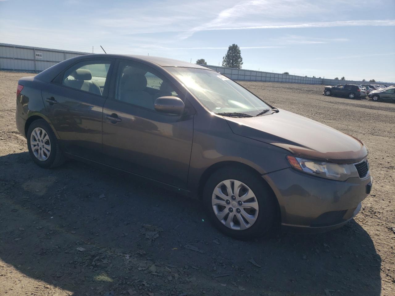 Photo 3 VIN: KNAFU4A2XD5739534 - KIA FORTE 