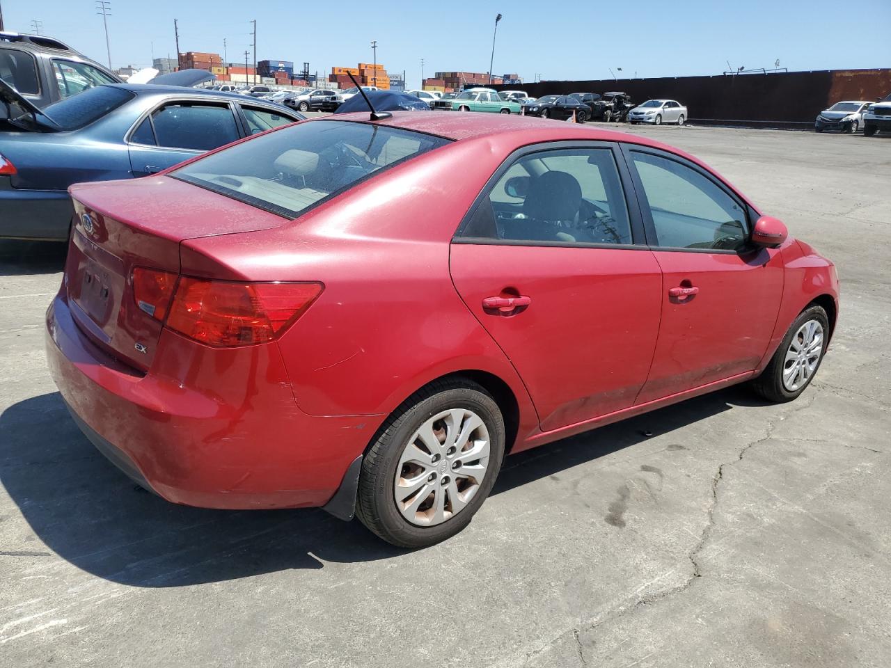 Photo 2 VIN: KNAFU4A2XD5740277 - KIA FORTE 