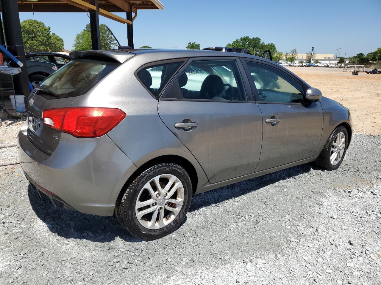 Photo 2 VIN: KNAFU5A20B5398986 - KIA FORTE 