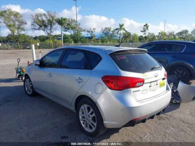 Photo 2 VIN: KNAFU5A20C5597067 - KIA FORTE 