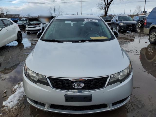 Photo 4 VIN: KNAFU5A20D5695825 - KIA FORTE 