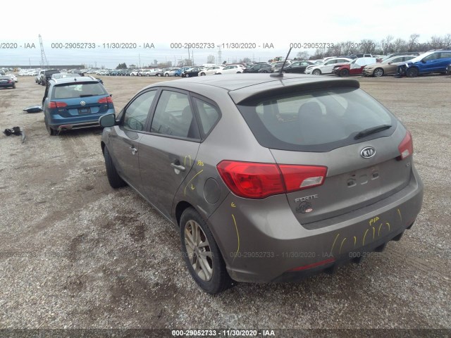 Photo 2 VIN: KNAFU5A21B5398169 - KIA FORTE 5-DOOR 