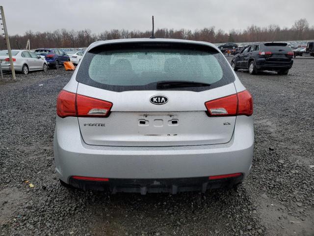 Photo 5 VIN: KNAFU5A22B5322685 - KIA FORTE EX 