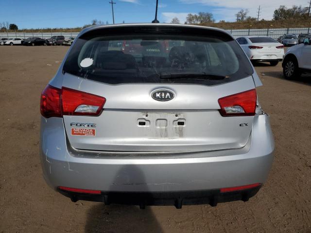 Photo 5 VIN: KNAFU5A22B5376004 - KIA FORTE EX 