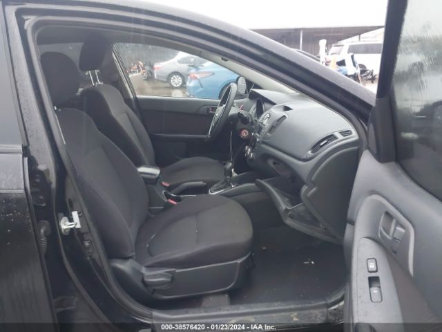 Photo 4 VIN: KNAFU5A22B5415934 - KIA FORTE 