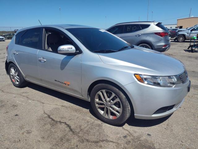 Photo 3 VIN: KNAFU5A22C5471342 - KIA FORTE 