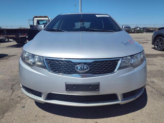 Photo 4 VIN: KNAFU5A22C5471342 - KIA FORTE 