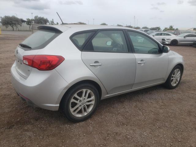 Photo 2 VIN: KNAFU5A22C5570713 - KIA FORTE 