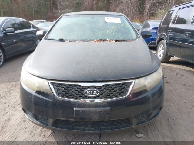 Photo 5 VIN: KNAFU5A22D5670392 - KIA FORTE 