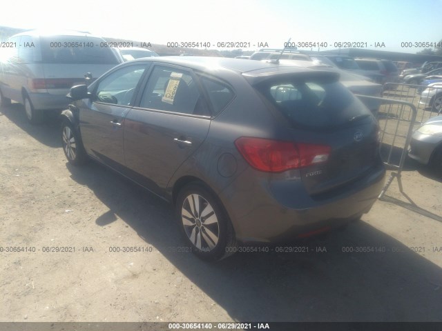 Photo 2 VIN: KNAFU5A22D5727920 - KIA FORTE 5-DOOR 