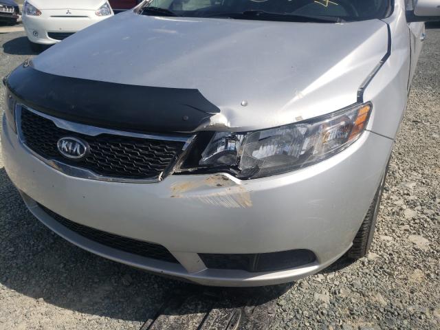 Photo 8 VIN: KNAFU5A23B5330620 - KIA FORTE EX 