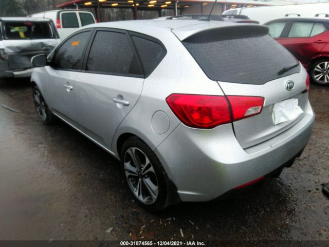 Photo 2 VIN: KNAFU5A24B5372780 - KIA FORTE 5-DOOR 