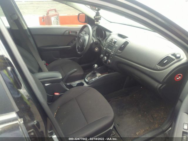 Photo 4 VIN: KNAFU5A24C5597394 - KIA FORTE 5-DOOR 