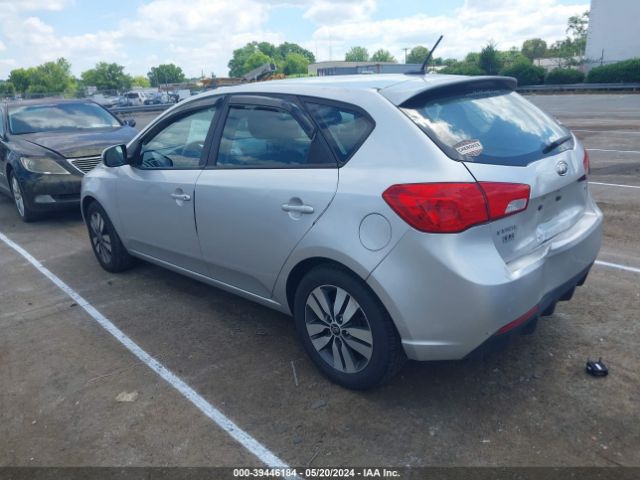 Photo 2 VIN: KNAFU5A24D5742788 - KIA FORTE 