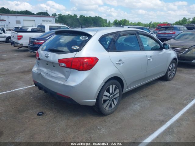 Photo 3 VIN: KNAFU5A24D5742788 - KIA FORTE 