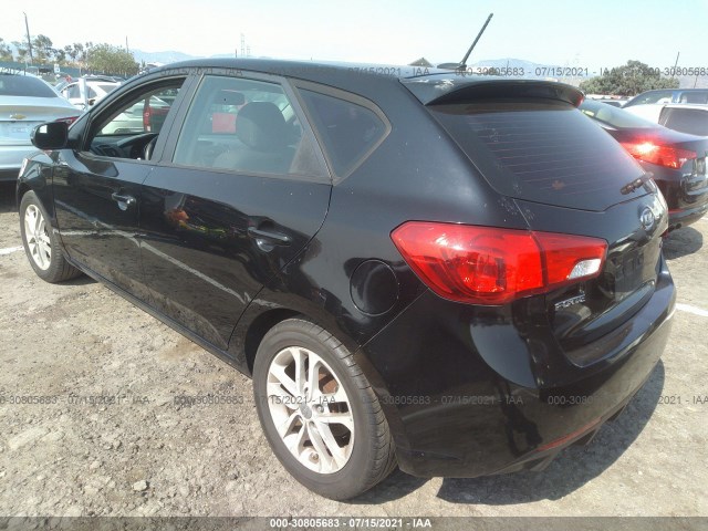 Photo 2 VIN: KNAFU5A25B5444022 - KIA FORTE 5-DOOR 